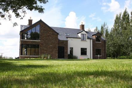 New Contemporary Dwelling in the Countryside